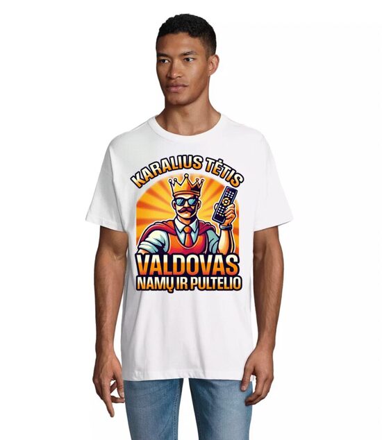 Tėtis- valdovas namų ir pultelio